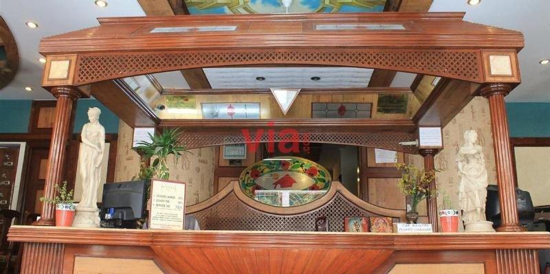 Hotel Sunstar Grand Делхи Екстериор снимка